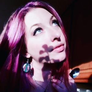 Meet your Posher, Elissa